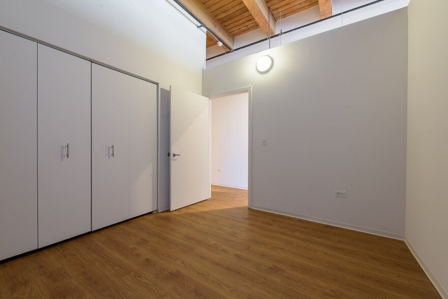 More Photos Of 2100-2114 S Indiana Ave, Chicago Apartments For Sale