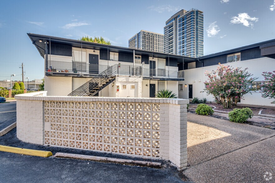 More Photos Of 5123 Del Monte Dr, Houston Apartments For Sale
