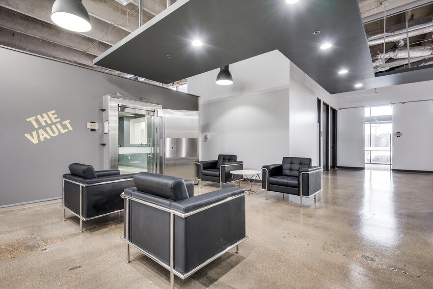 More Photos Of 4100 spring valley Rd, Dallas Loft Creative Space For Lease