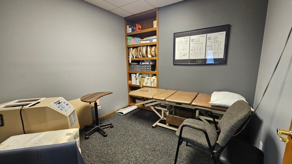 More Photos Of 17236 Harlem Ave, Tinley Park Office For Sale