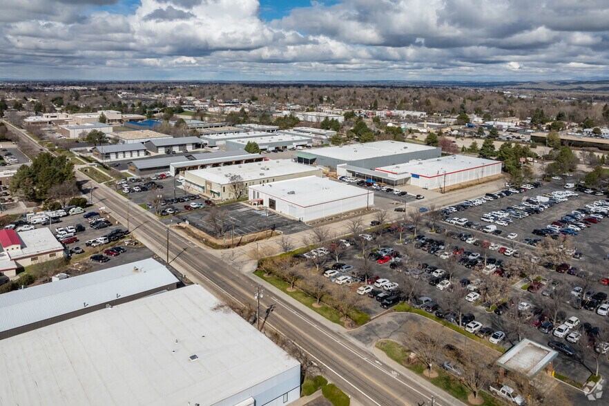 More Photos Of 5208 W Irving St, Boise Warehouse For Lease