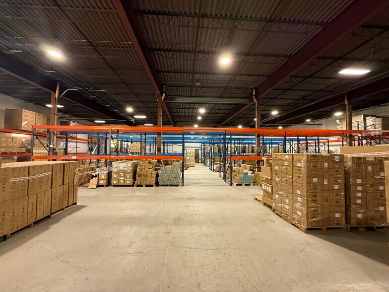 More Photos Of 3925 E American Ave, Oak Creek Manufacturing For Sale