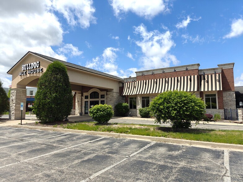 More Photos Of 1501 S IL Route 31, Mchenry Restaurant For Lease