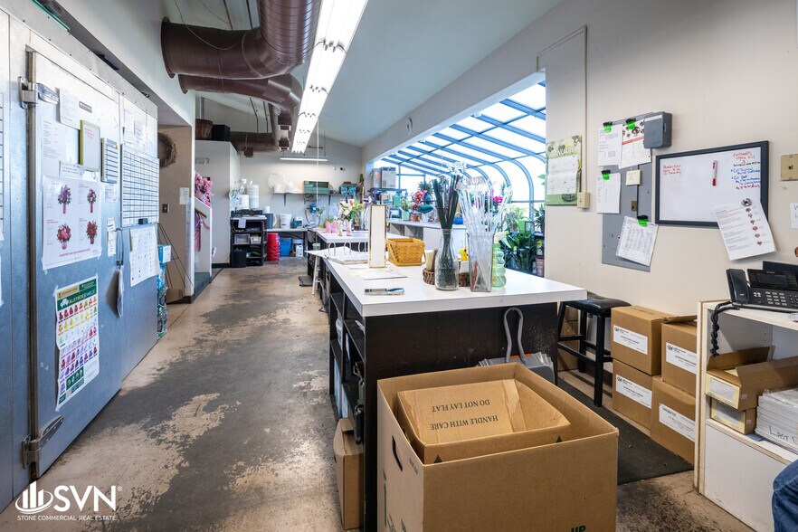 More Photos Of 141-143 Southgate Dr, Georgetown Freestanding For Lease