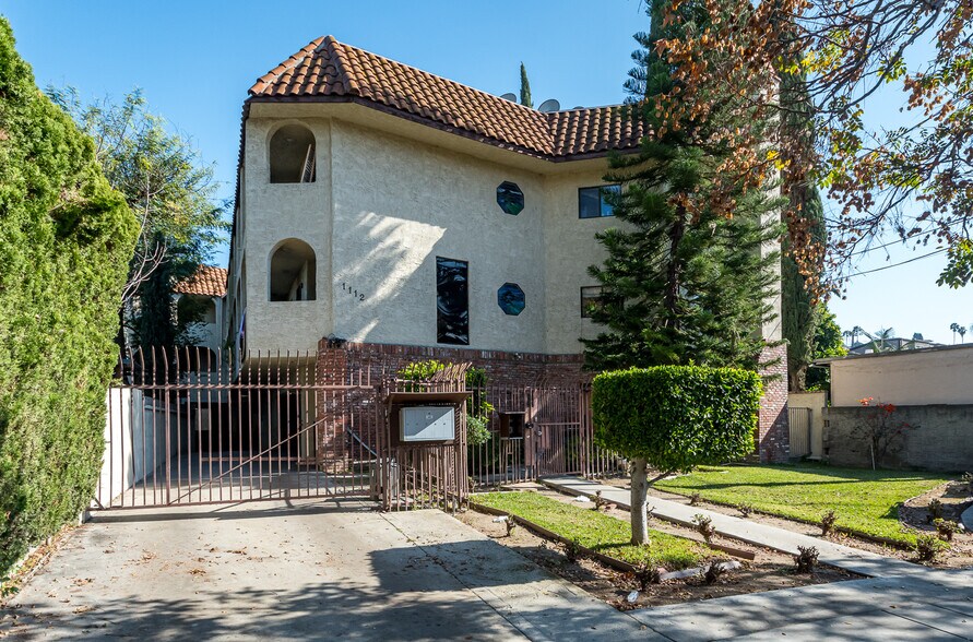 More Photos Of 1112 S Adams St, Glendale Apartments For Sale