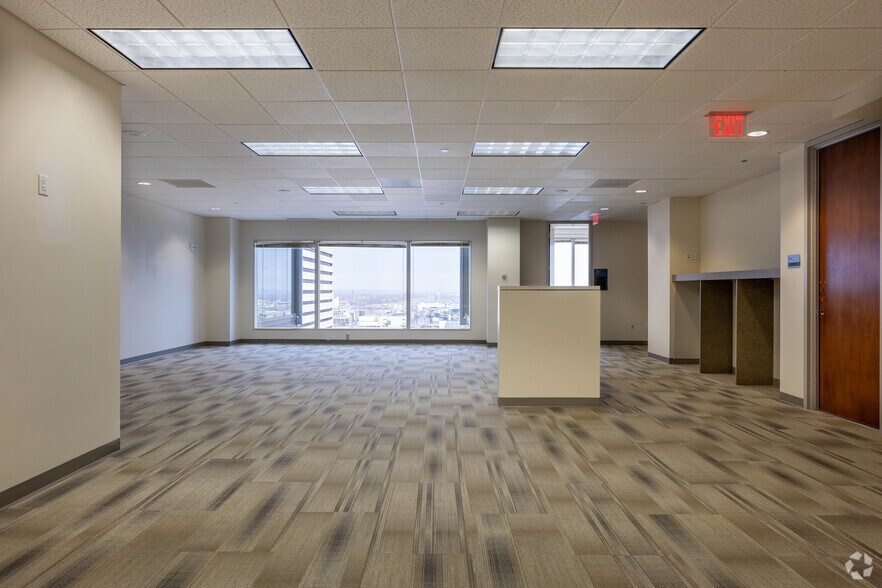 More Photos Of 1299 Farnam St, Omaha Office For Lease