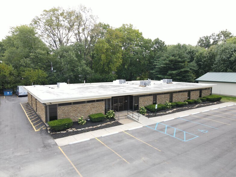 More Photos Of 3045 S Meridian St, Indianapolis Office For Sale