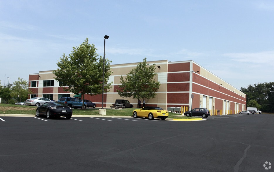 More Photos Of 10501 Furnace Rd, Lorton Flex For Lease