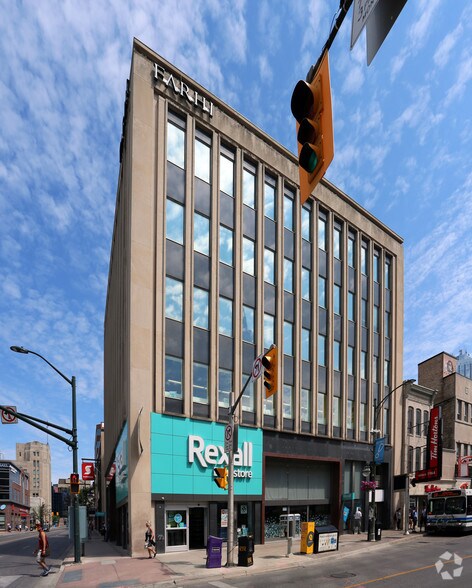 More Photos Of 166-170 Dundas St, London Office For Lease