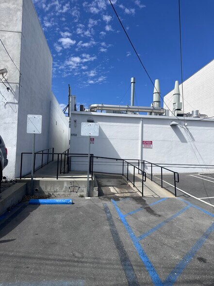 More Photos Of 8158 Beverly Blvd, Los Angeles Medical For Sale