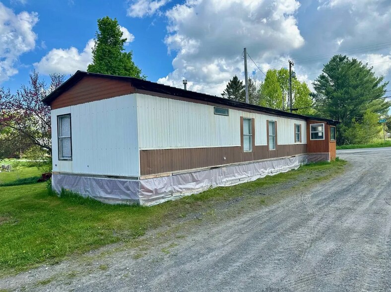 More Photos Of 1665 Vt Rte 16, East Hardwick Service For Sale