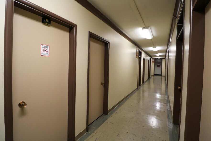 More Photos Of 320 Central Ave, Coos Bay Office For Sale