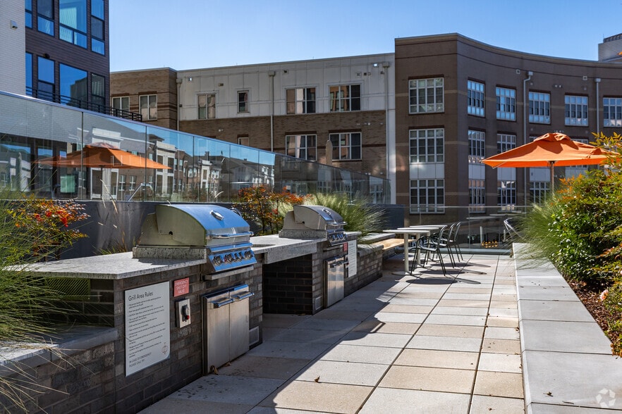 More Photos Of 2311 Dulles Station Blvd, Herndon Apartments For Lease