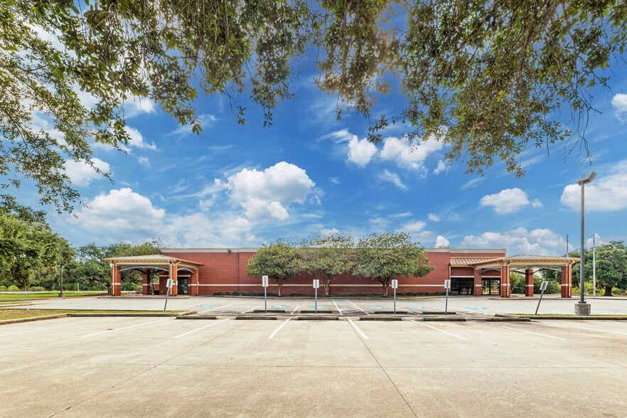 More Photos Of 2760 Brazos Pky, Angleton Medical For Sale