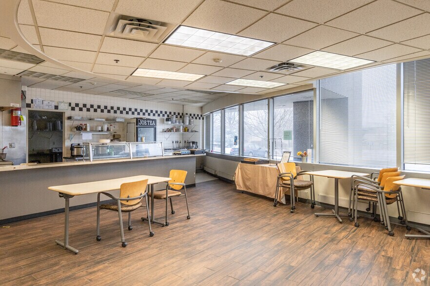 More Photos Of 80 Cottontail Ln, Somerset Office For Lease