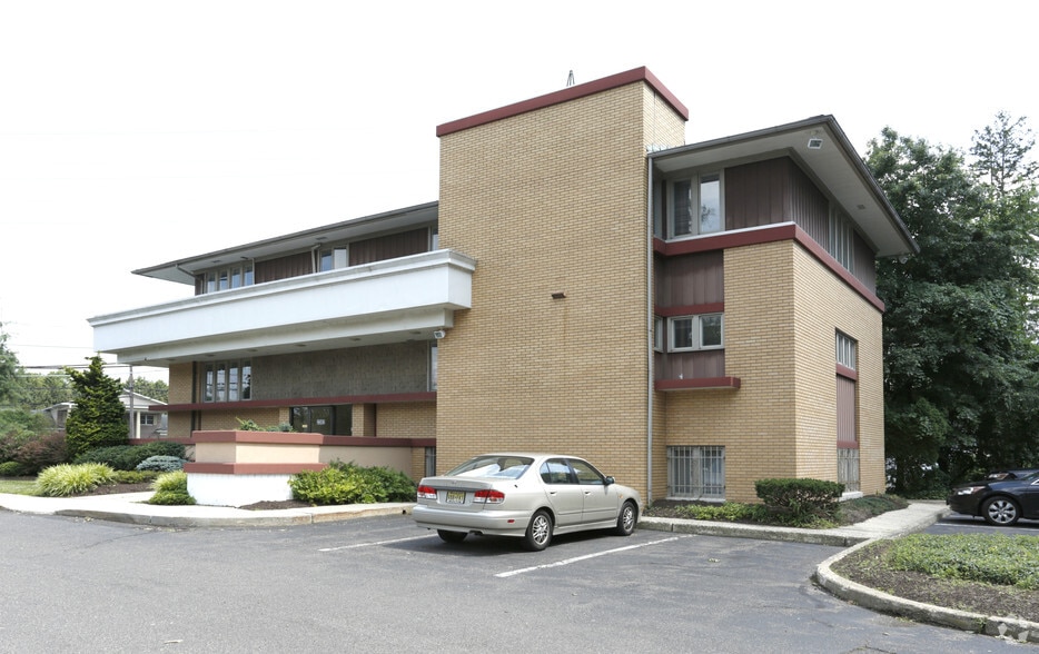 More Photos Of 2382 Whitehorse Mercerville Rd, Hamilton Office For Lease