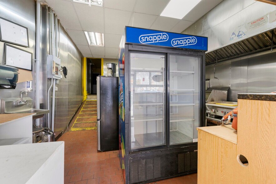 More Photos Of 614 4th Ave, Brooklyn Storefront Retail Residential For Lease