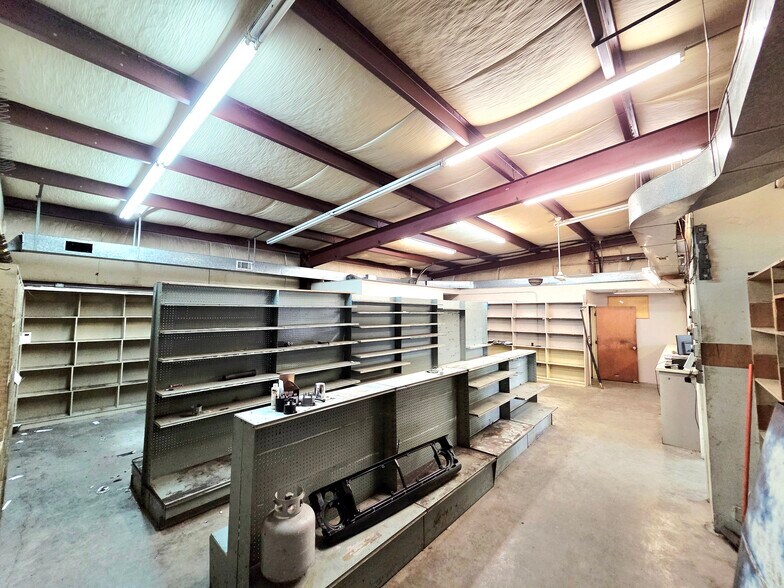 More Photos Of 1925 Old Chatham Rd, Martinsville Auto Repair For Sale