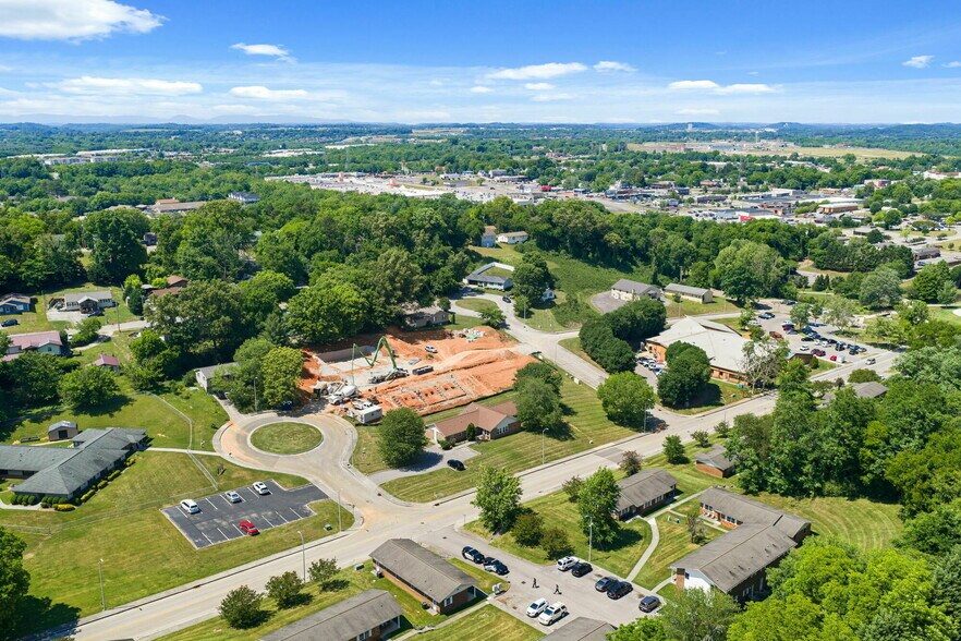 More Photos Of 401 McGhee St, Maryville Apartments For Sale