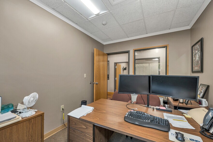 More Photos Of 231a Sutton Street, North Andover Office For Sale