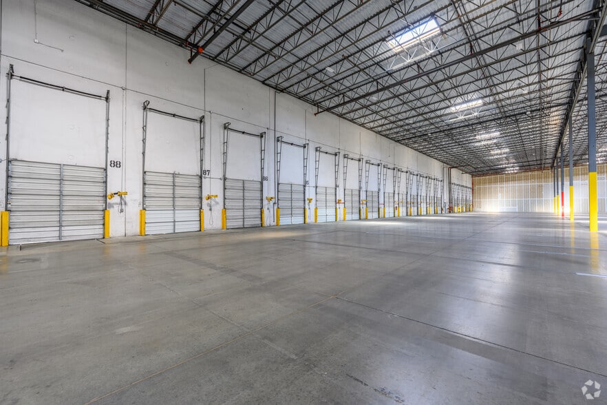 More Photos Of 4300 S Fulton Pky, Atlanta Warehouse For Lease