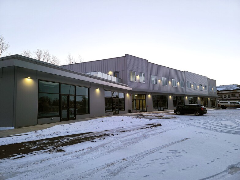 More Photos Of 5303 48 Ave, Redwater Storefront Retail Residential For Lease