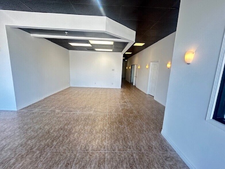 More Photos Of 11870 Santa Monica Blvd, Santa Monica Unknown For Lease