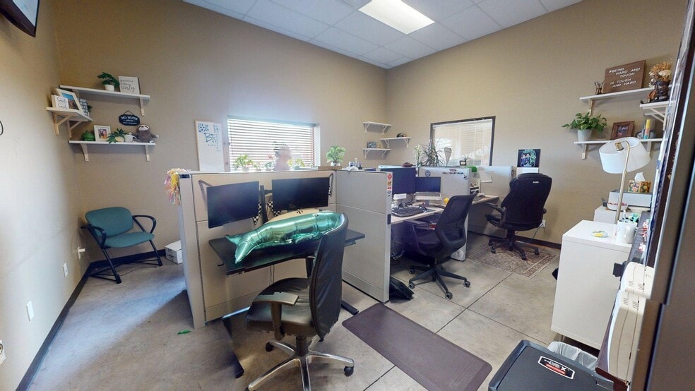 More Photos Of 2201 Patterson Industrial Dr, Pflugerville Warehouse For Lease