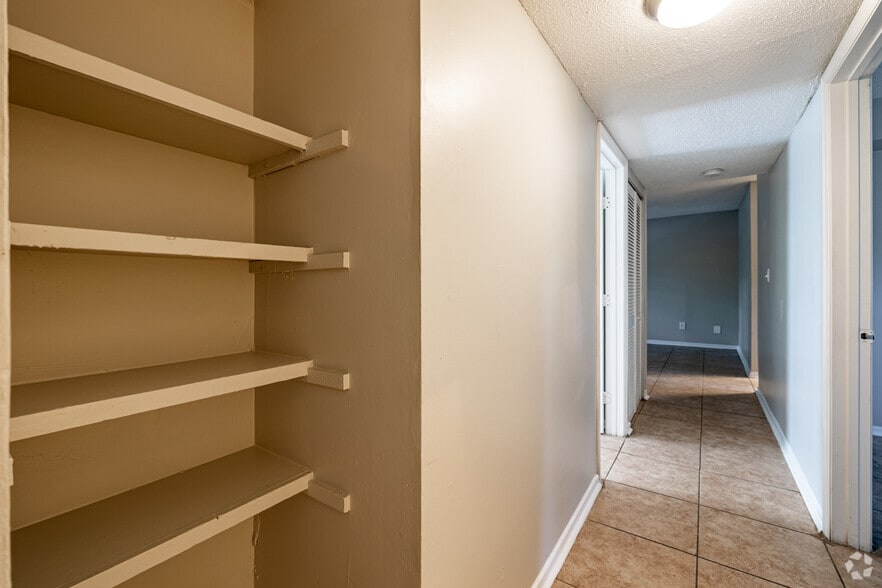 More Photos Of 1 Lakeside Rd, Greenville Apartments For Sale