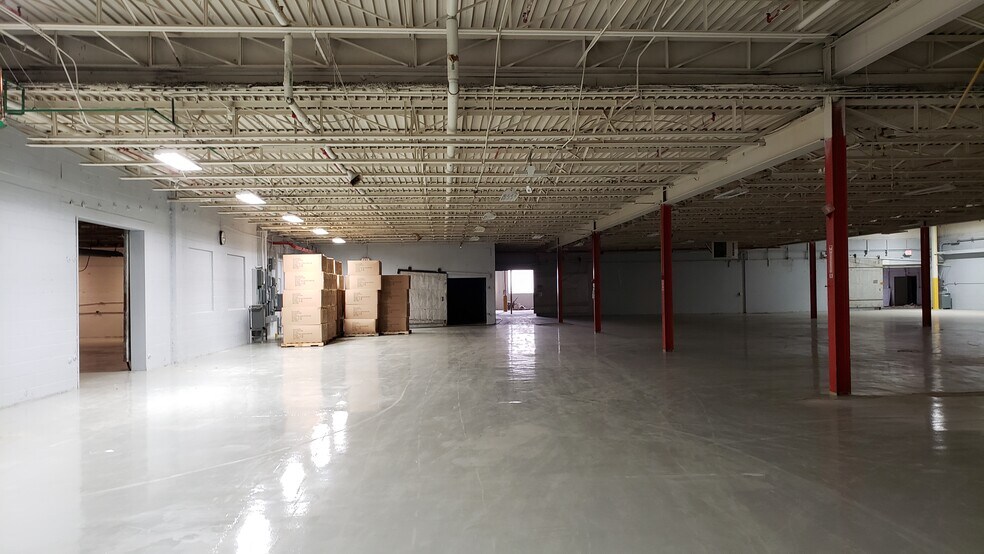 More Photos Of 600 5th Ave, Belvidere Warehouse For Sale