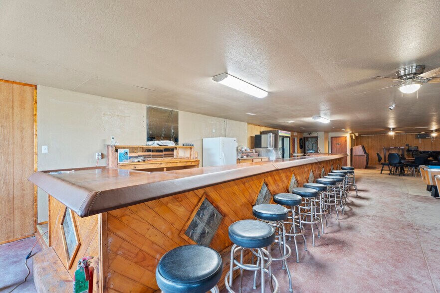 More Photos Of 26601 S 655 Rd, Grove Freestanding For Sale