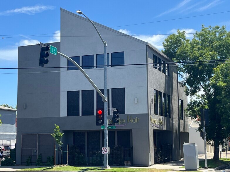 Primary Photo Of 3001 J St, Sacramento Loft Creative Space For Sale