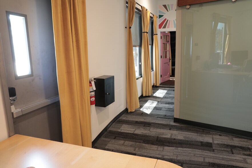 More Photos Of 2909 E 1st St, Los Angeles Office For Sale