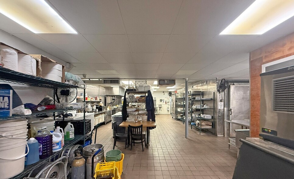 More Photos Of 12900-12950 W Dixie Hwy, North Miami Storefront For Lease