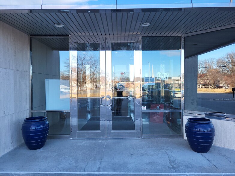 More Photos Of 2900 O St, Lincoln Office For Lease