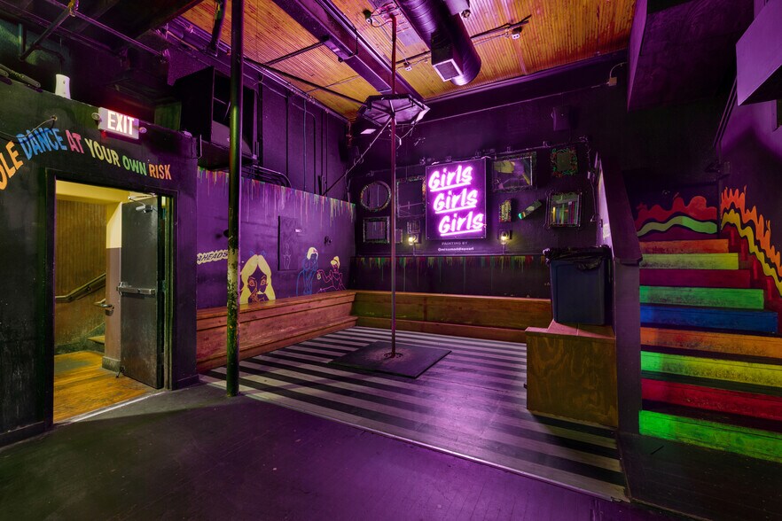 More Photos Of 139 E Hopkins St, San Marcos Bar For Sale