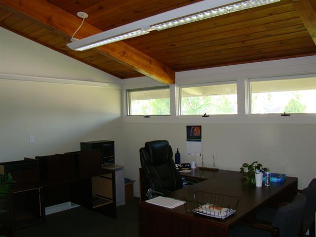 More Photos Of 718 Park Ave, Beaver Dam Office For Sale