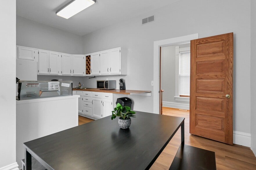 More Photos Of 572 E Rich St, Columbus Office For Lease