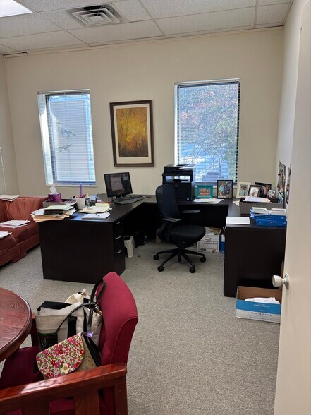 More Photos Of 52 Park Ave, Park Ridge Office Residential For Lease