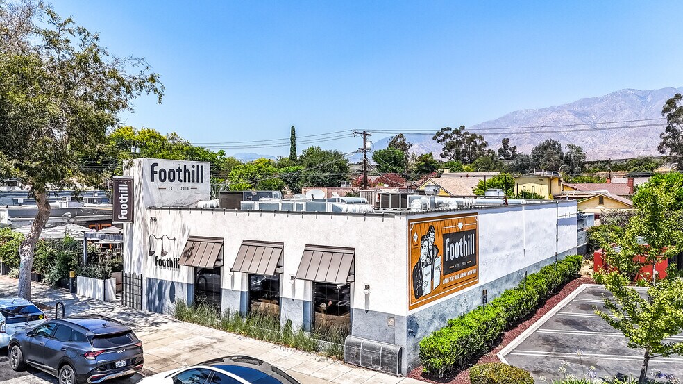 Primary Photo Of , Pasadena General Retail For Sale