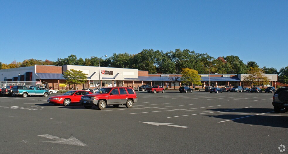 More Photos Of 1649 Columbia Tpke, Castleton On Hudson Freestanding For Lease