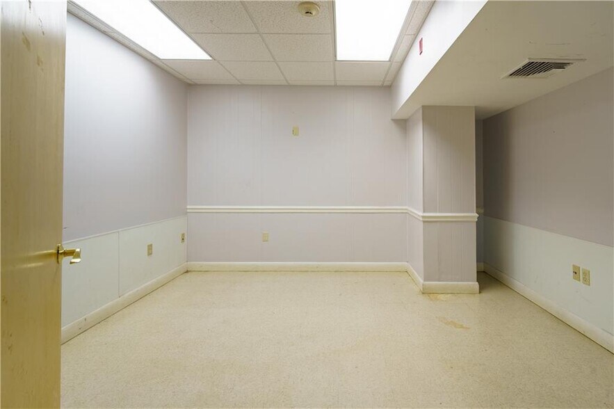 More Photos Of 42 Nooseneck Hill Rd, West Greenwich Lodge Meeting Hall For Lease