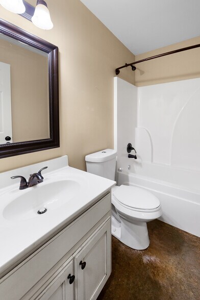 More Photos Of 3515 Harrison St, Batesville Apartments For Sale