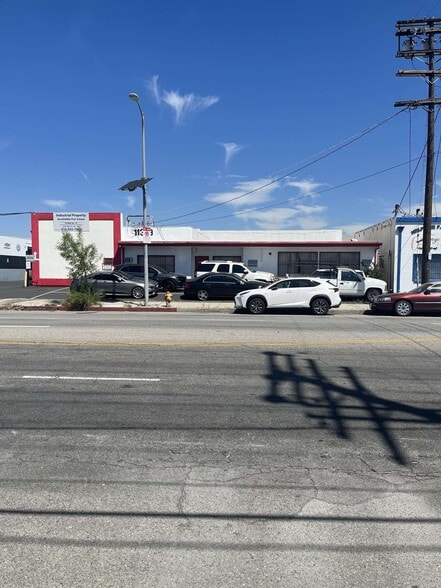 Primary Photo Of 11319 Vanowen St, North Hollywood Manufacturing For Lease