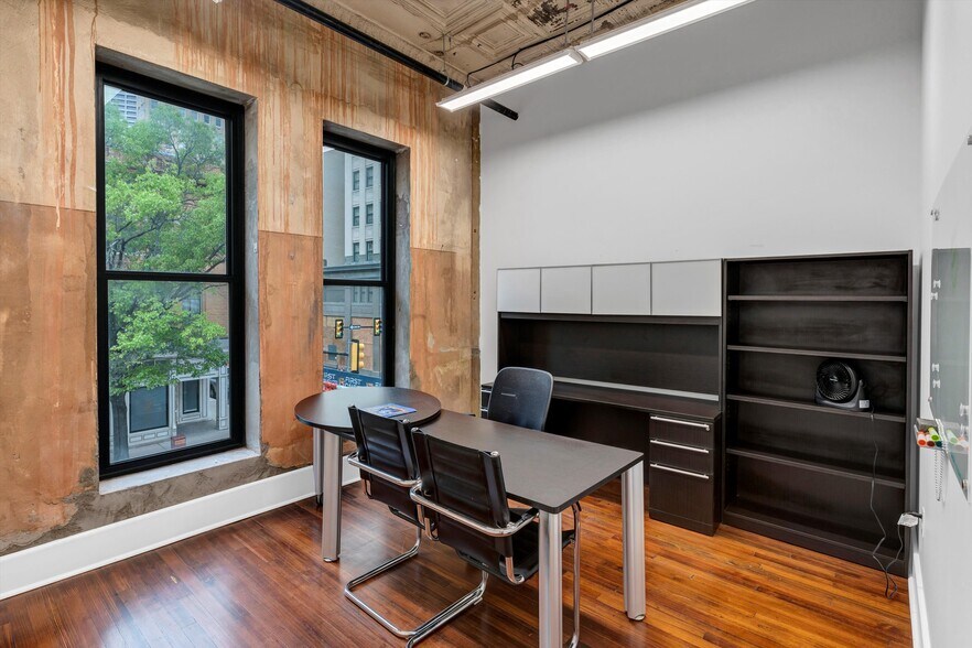 More Photos Of 901 Houston St, Fort Worth Office For Lease