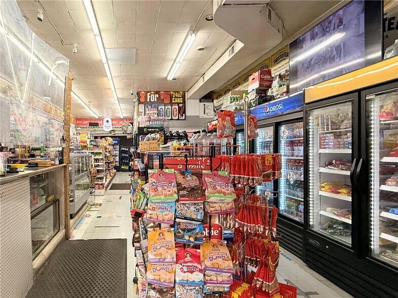 More Photos Of 406 Walnut St, Elmira Convenience Store For Sale