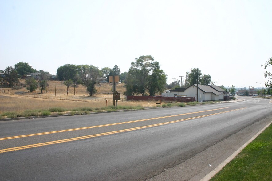 More Photos Of North Highway 97, Madras Land For Sale