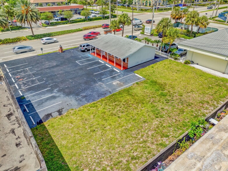 More Photos Of 610 Northlake Blvd, North Palm Beach Medical For Lease