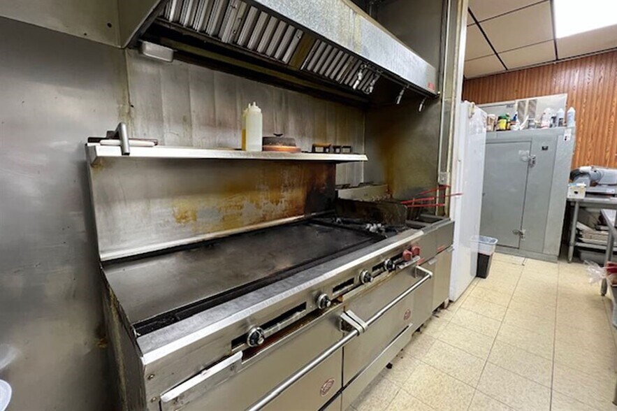 More Photos Of 105 Johnson Ave N, Fosston Storefront For Sale