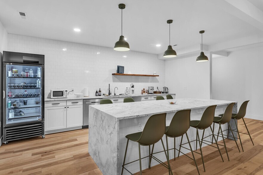 More Photos Of 915 Bridge St, Winston-Salem Office For Lease